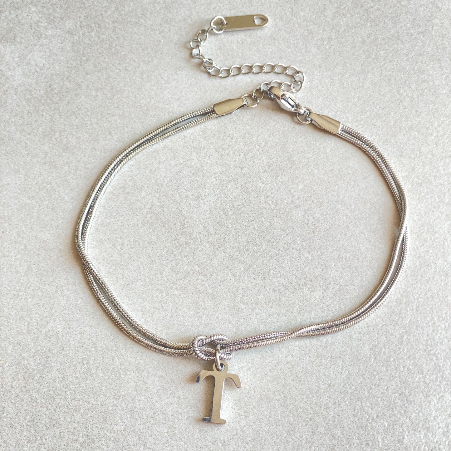 Nyt bogstav AZ Kærlighedsknude Armbånd Til Kvinder Par Guld Farve Dainty Snake Chain Charm Armbånd Rustfrit Stål Smykker Gave Valentinsdag gaver