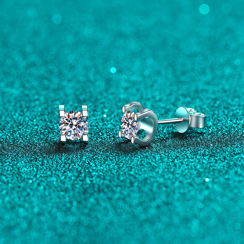 925 Sterling Sølv Tyrehoved Stud Øreringe Kvinder Indlagt Moissanite Small