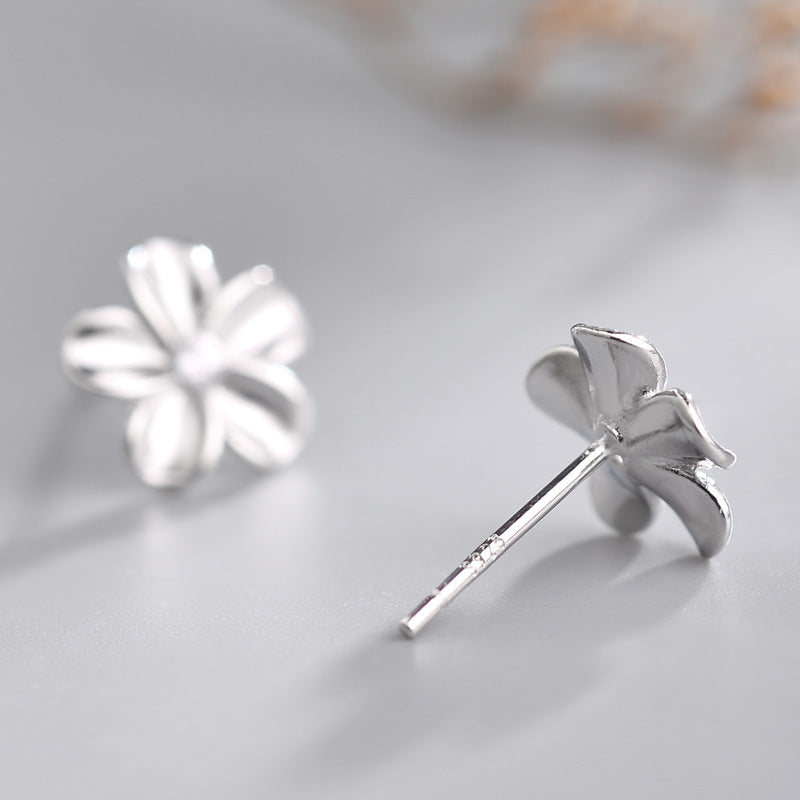 925 Sterling Silver Stud Earrings For Women Dignified Flowers Diamond