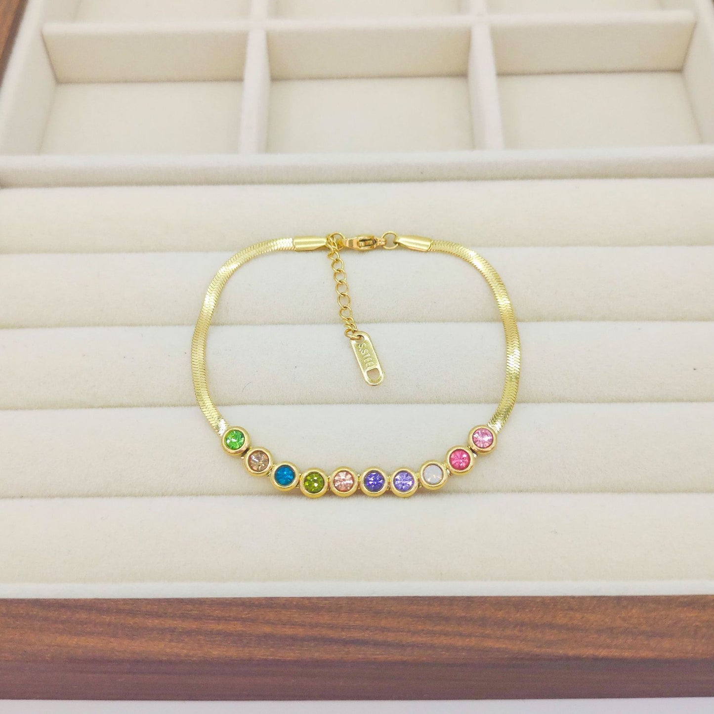 Women's European And American Simple Blade Bracelet
