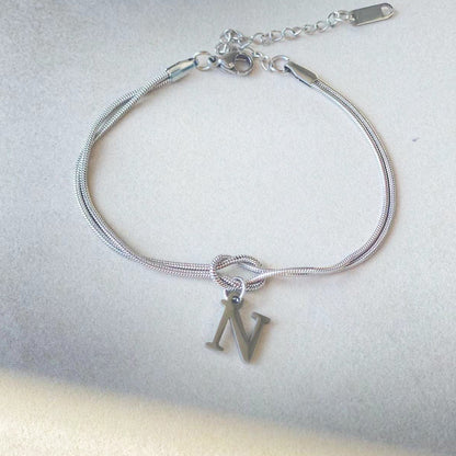 Nyt bogstav AZ Kærlighedsknude Armbånd Til Kvinder Par Guld Farve Dainty Snake Chain Charm Armbånd Rustfrit Stål Smykker Gave Valentinsdag gaver