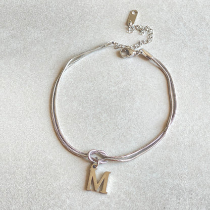 Nyt bogstav AZ Kærlighedsknude Armbånd Til Kvinder Par Guld Farve Dainty Snake Chain Charm Armbånd Rustfrit Stål Smykker Gave Valentinsdag gaver