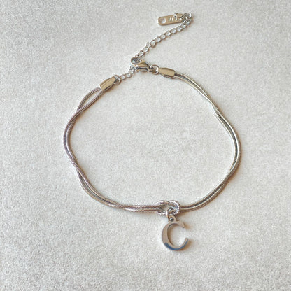 Nyt bogstav AZ Kærlighedsknude Armbånd Til Kvinder Par Guld Farve Dainty Snake Chain Charm Armbånd Rustfrit Stål Smykker Gave Valentinsdag gaver