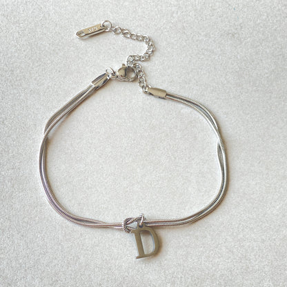 Nyt bogstav AZ Kærlighedsknude Armbånd Til Kvinder Par Guld Farve Dainty Snake Chain Charm Armbånd Rustfrit Stål Smykker Gave Valentinsdag gaver