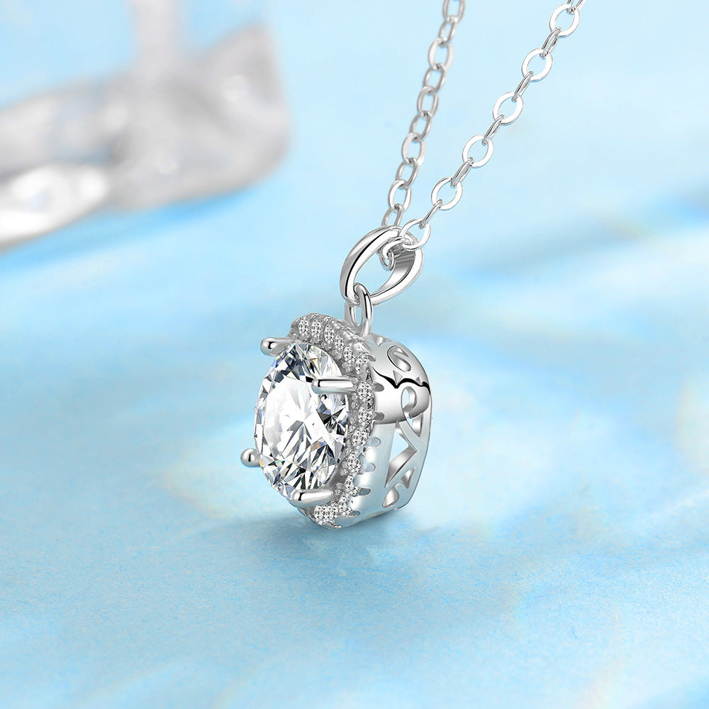 S925 Sterling Silver 1 Karat Happiness Halsband Kvinnors nyckelbenskedja
