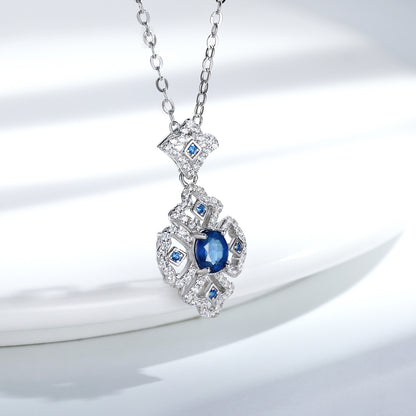 S925 Sølv Retro Mønster Halskæde Kvinders Alsidig Natural Safir Pendant