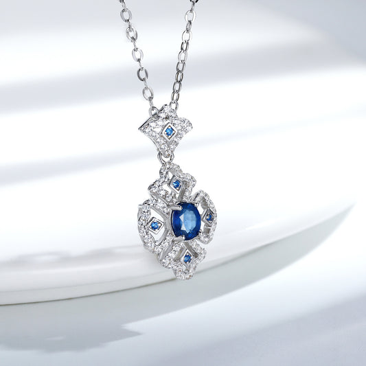 S925 Sølv Retro Mønster Halskæde Kvinders Alsidig Natural Safir Pendant