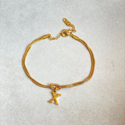 Nyt bogstav AZ Kærlighedsknude Armbånd Til Kvinder Par Guld Farve Dainty Snake Chain Charm Armbånd Rustfrit Stål Smykker Gave Valentinsdag gaver